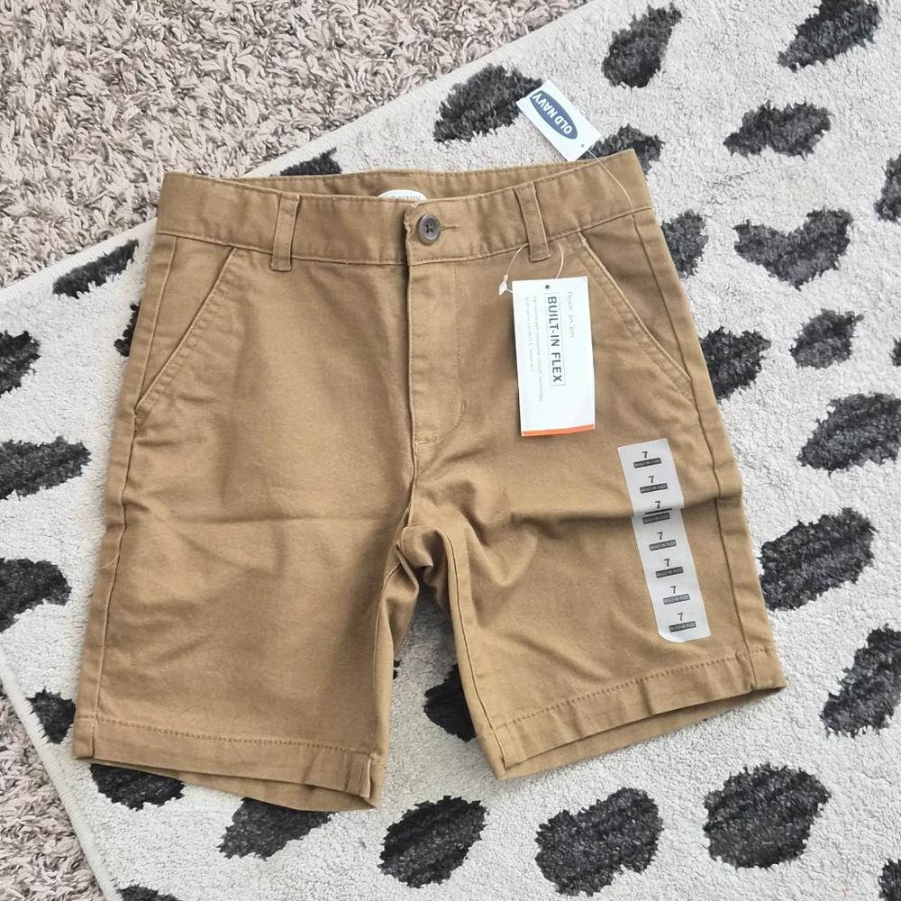 NWT Old Navy Boys Tan Built In Flex Shorts Boys Size 7